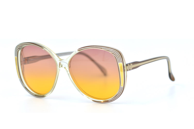 Nina Ricci 1270 vintage sunglasses. Women's vintage sunglasses. Women's designer sunglasses. Women's 70s sunglasses.  Retro Sunglasses.  