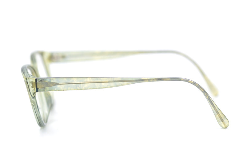 Terri Brogan 8870 50 vintage glasses. Women's vintage glasses. Green cat eye glasses. Women's designer glasses. Sustainable glasses. 