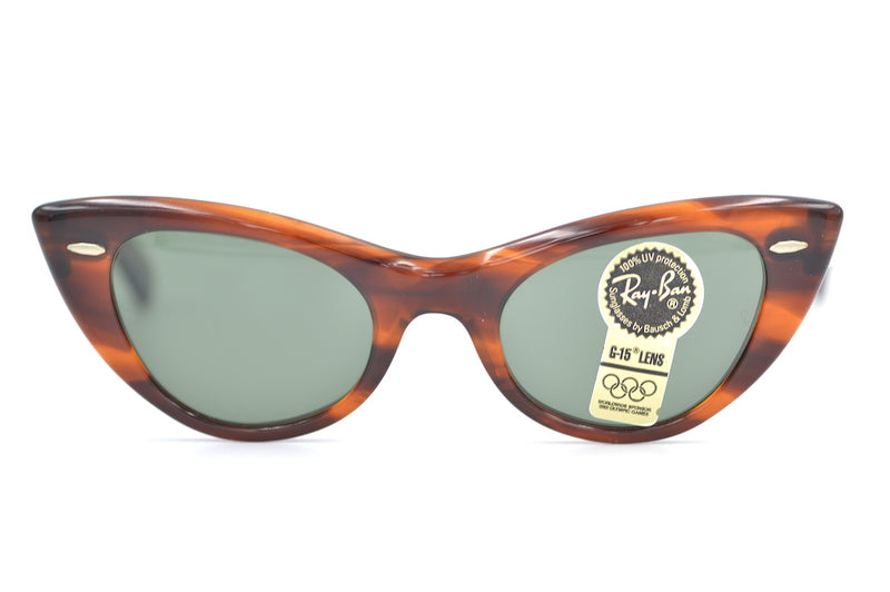 Bausch & Lomb W0960 Ray-Ban Sunglasses. Cat eye Ray-Ban sunglasses. Rare Ray-Ban sunglasses. 90s Ray-Ban sunglasses.
