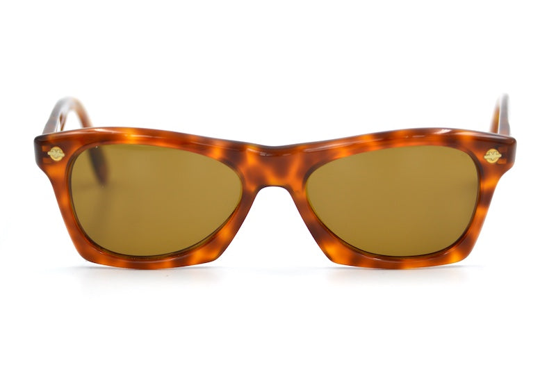 Vuarnet 070 Men's Mod Sunglasses. Vintage Vuarnet sunglasses.