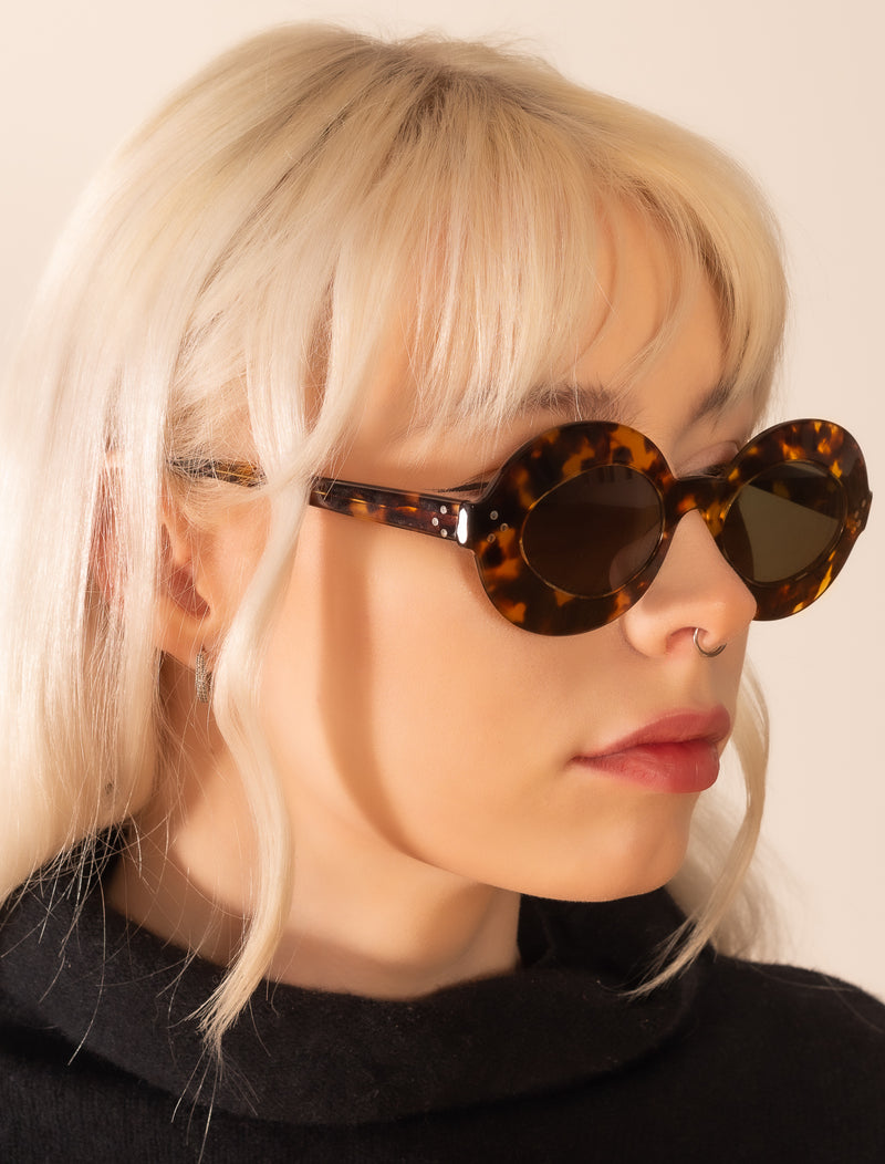 Anglo American Eyewear Russell Vintage Sunglasses. Vintage Sunglasses. Retro Sunglasses. Oval Sunglasses. 70's Style Sunglasses. 