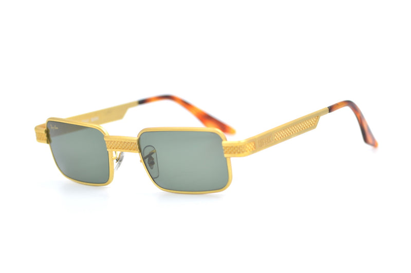 B&L RayBan Undercurrent W2827. Vintage RayBan Sunglasses. 90s Vintage RayBan. 90s vintage sunglasses.