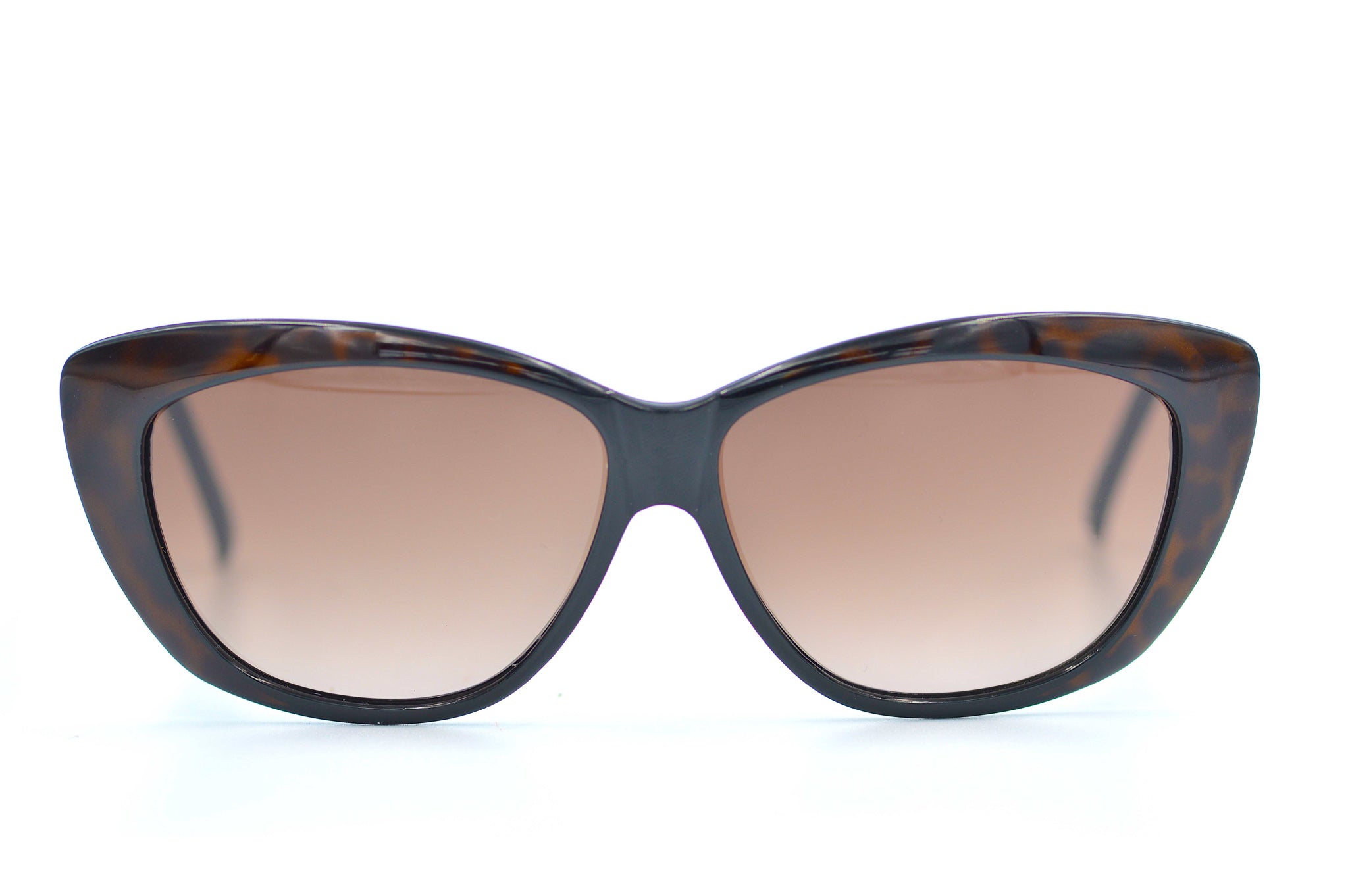 Piave 448 vintage cat eye sunglasses. Piave sunglasses. Italian Vintage Sunglasses. Stylish vintage sunglasses.