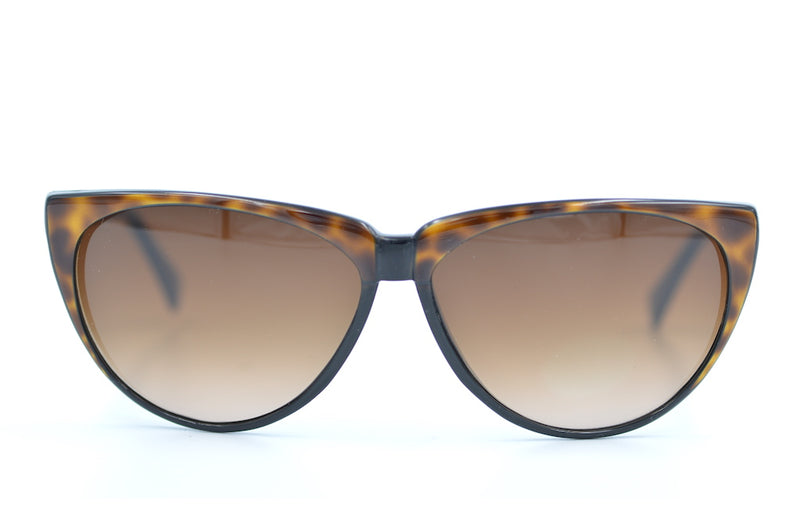 Sybille 383 Vintage Sunglasses. Cat Eye vintage sunglasses. Ladies vintage sunglasses. Cat eye sunglasses. Sustainable Sunglasses.