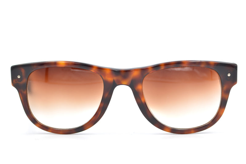 Gianfranco Ferre 375/S Vintage Sunglasses. Vintage designer sunglasses. Retro vintage sunglasses. Sustainable sunglasses.
