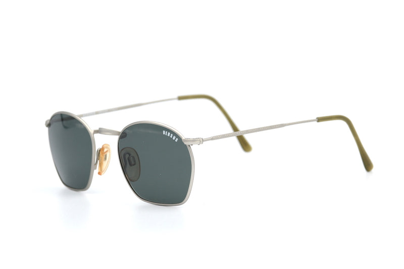 Versus E59 by Versace vintage sunglasses. Versace sunglasses. Vintage Versace Sunglasses. Buy Versace sunglasses online. 