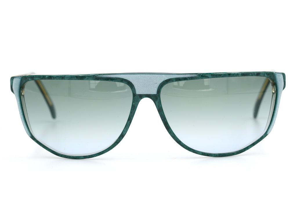 Fendi by Lozza FS 34 Vintage Sunglasses. Vintage Fendi Sunglasses. Fendi Sunglasses. Vintage Designer Sunglasses. Stylish Sunglasses. Sustainable Sunglasses. Rare Vintage Sunglasses. 