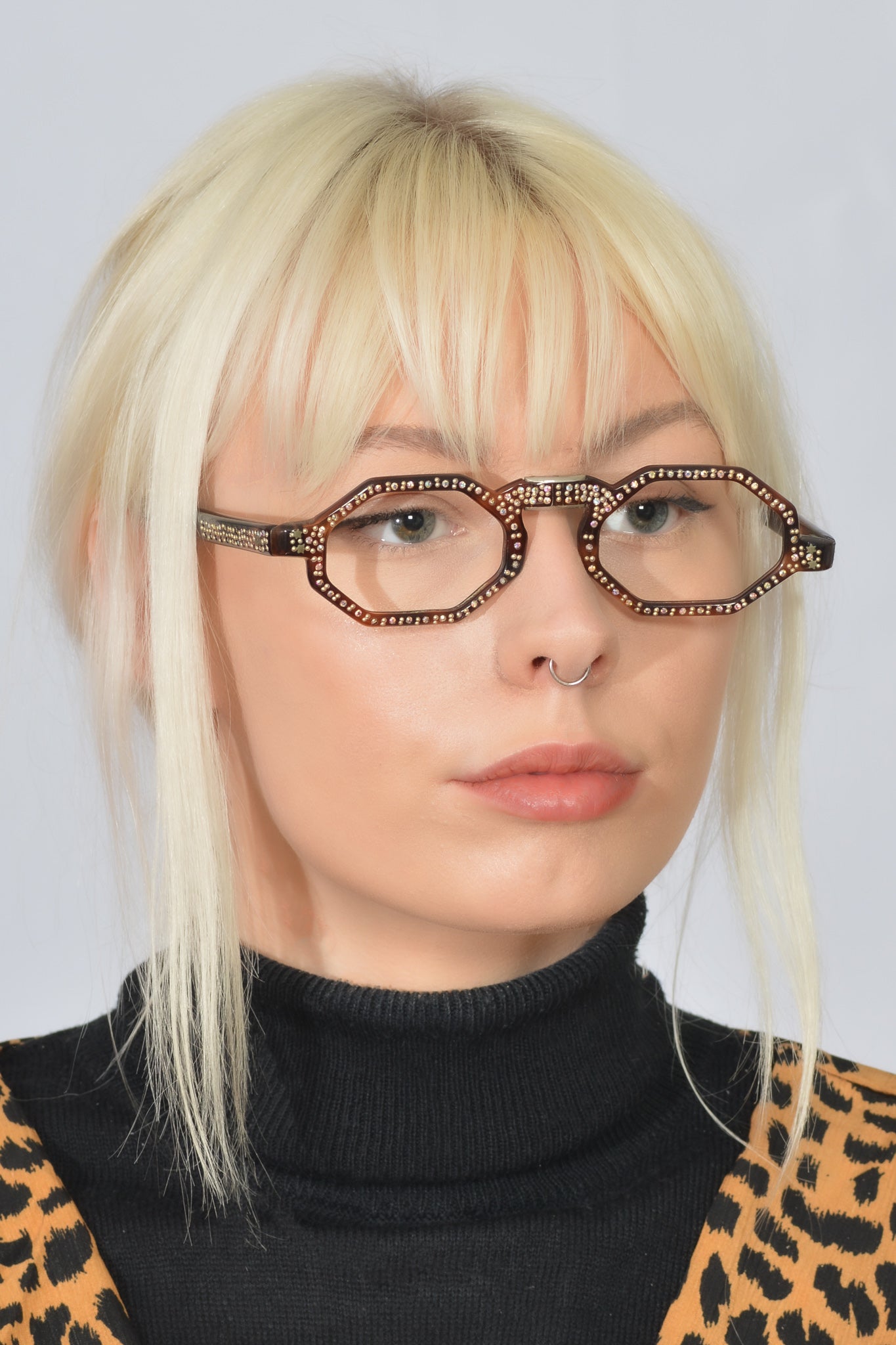 Fold store down glasses