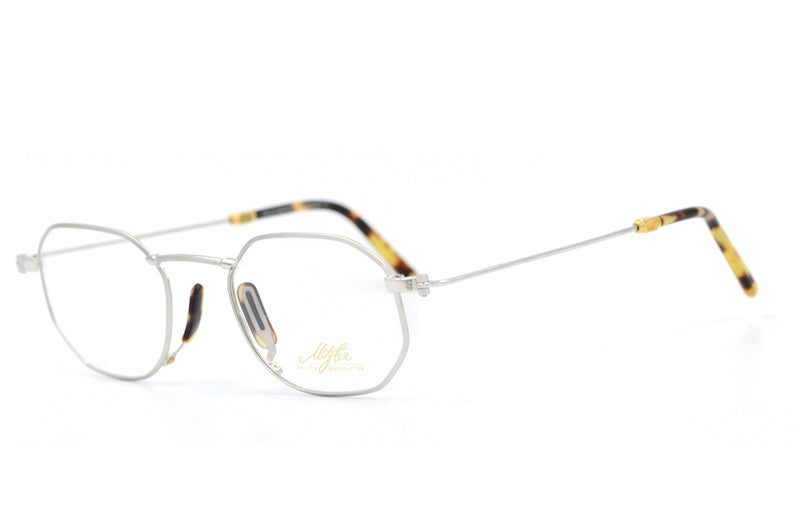 Metzler 7302 Vintage Glasses. Mens Vintage Glasses. Silver Vintage Glasses. Lightweight glasses. Sustainable glasses.