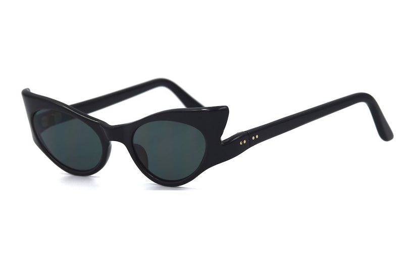 Priscilla 195o's vintage sunglasses. Ladies Vintage Sunglasses. Cat Eye Sunglasses. Vintage Cat Eye Sunglasses.