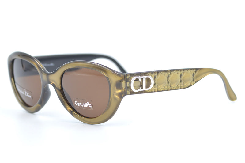 Christian Dior Audrey vintage sunglasses. Dior sunglasses. Ladies Vintage sunglasses. Designer sunglasses. Vintage designer sunglasses. Christian Dior sunglasses. 
