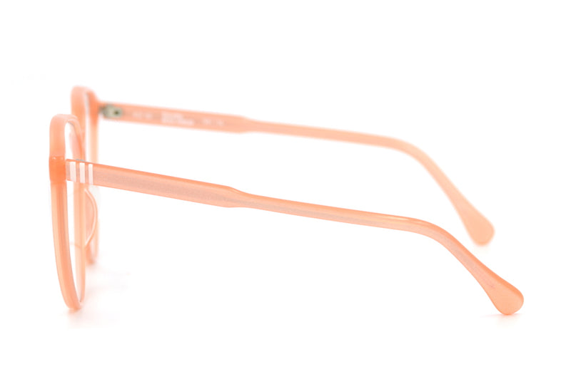 Licefa Record 1980's oversized glasses in peach acetate. Cool sustainable eyeglasses. Buy glasses online. 