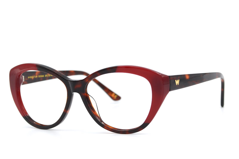 Sienna sustainable glasses. Ladies glasses. Buy ladies glasses online. Oversized Cat Eye Glasses. Cheap Glasses.