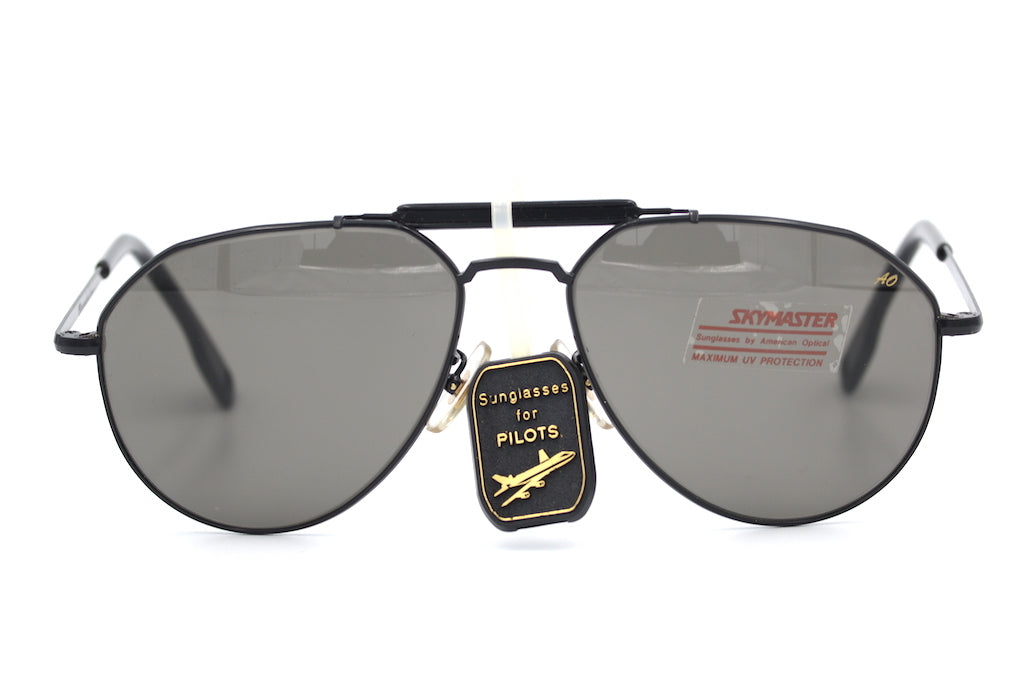 American Optical Skymaster Aviator Sport sunglasses. Pilot Sunglasses. Aviation Sunglasses. Vintage Pilot Sunglasses. Vintage Sunglasses. Mens Sunglasses.