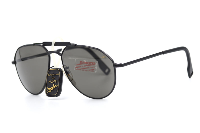 American Optical Skymaster Aviator Sport sunglasses. Pilot Sunglasses. Aviation Sunglasses. Vintage Pilot Sunglasses. Vintage Sunglasses. Mens Sunglasses.