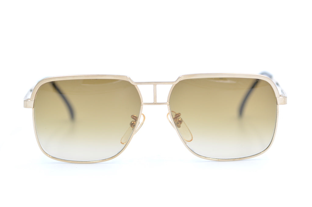 YSL 30-3121 vintage sunglasses. 70s style sunglasses. Poker face sunglasses. Charlie Cale Sunglasses. 