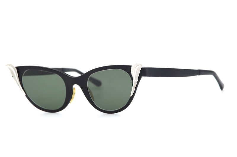 Tura Feather Ebony Vintage Sunglasses. 1950's Vintage Sunglasses. Vintage Cat Eye Sunglasses. 1950's Sunglasses. Ladies Vintage Sunglasses. Rare Vintage Sunglasses.