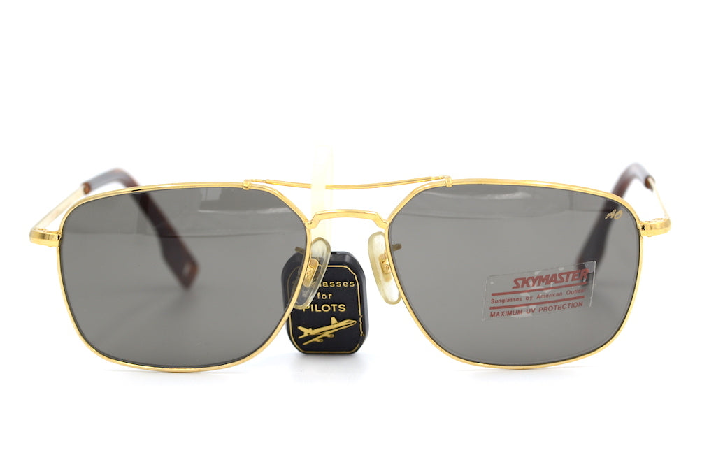 American Optical Skymaster Navigator Pilot Sunglasses. Aviation Sunglasses. Pilot Sunglasses. Vintage Pilot Sunglasses. Skymaster Sunglasses.