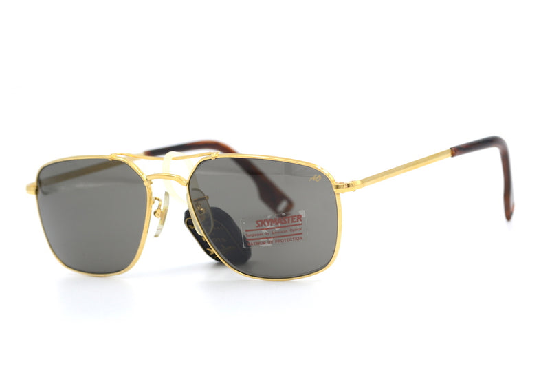American Optical Skymaster Navigator Pilot Sunglasses. Aviation Sunglasses. Pilot Sunglasses. Vintage Pilot Sunglasses. Skymaster Sunglasses.