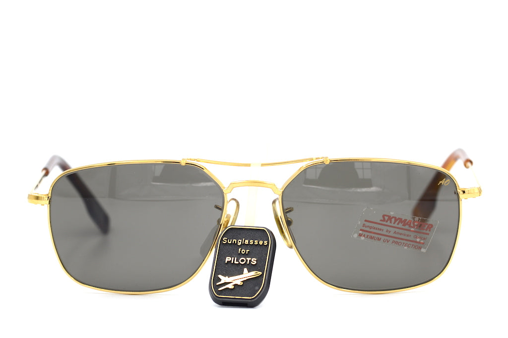 American Optical Skymaster Navigator Sport Pilot Sunglasses. Aviation Sunglasses. Pilot Sunglasses. Vintage Pilot Sunglasses. Skymaster Sunglasses.