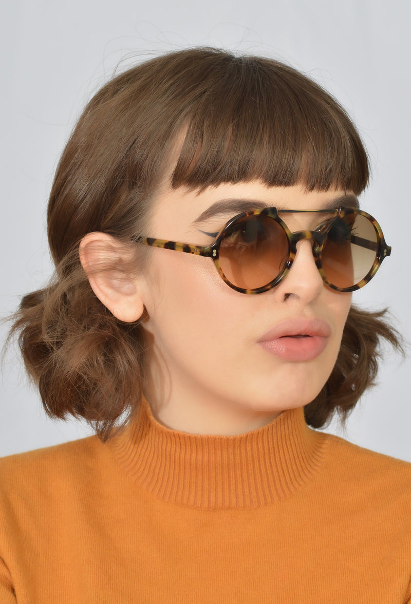 Gianni Versace 530 961 Vintage Sunglasses. 1980's Gianni Versace Sunglasses. Designer Vintage Sunglasses. Round Vintage Sunglasess. Round Designer Sunglasses. Vintage Versace. Vintage Designer Sungllasses. Vintage Designer Eyeglasses. Versace Sunglasses.
