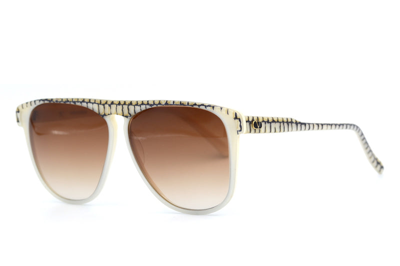 Valentino 508 62 Vintage Sunglasses. Rare vintage sunglasses. Sustainable sunglasses. Vintage sunglasses. Designer Sunglasses. Vintage Designer sunglasses.