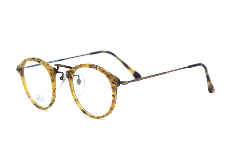 Safilo Team 475 vintage glasses. Round vintage glasses. Tortoiseshell vintage glasses. Unisex eyewear. Vintage eyeglasses. Sustainable glasses.